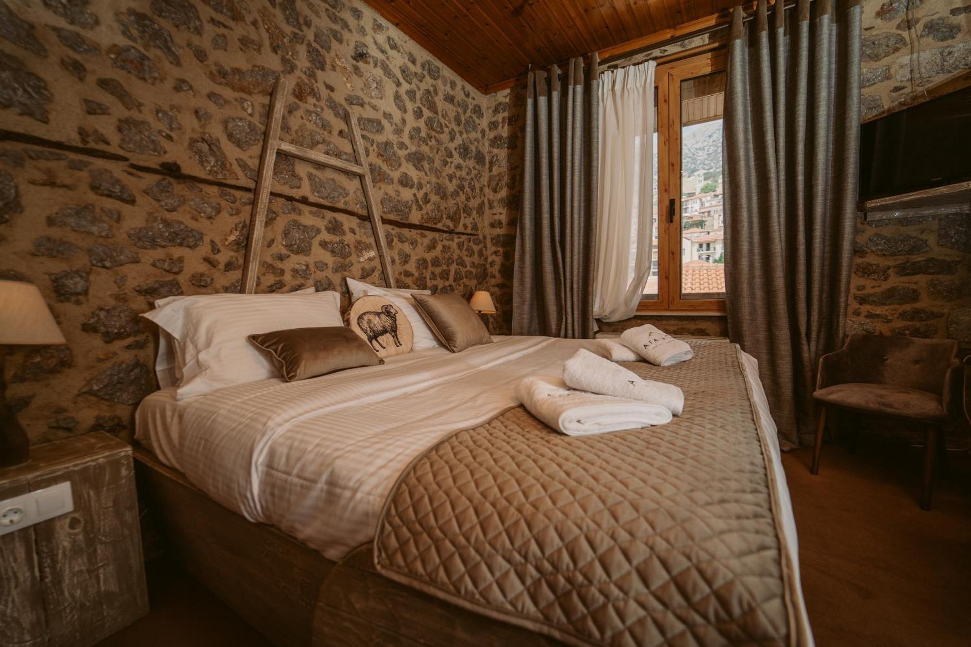 Afanos Guesthouse Arachova Buitenkant foto