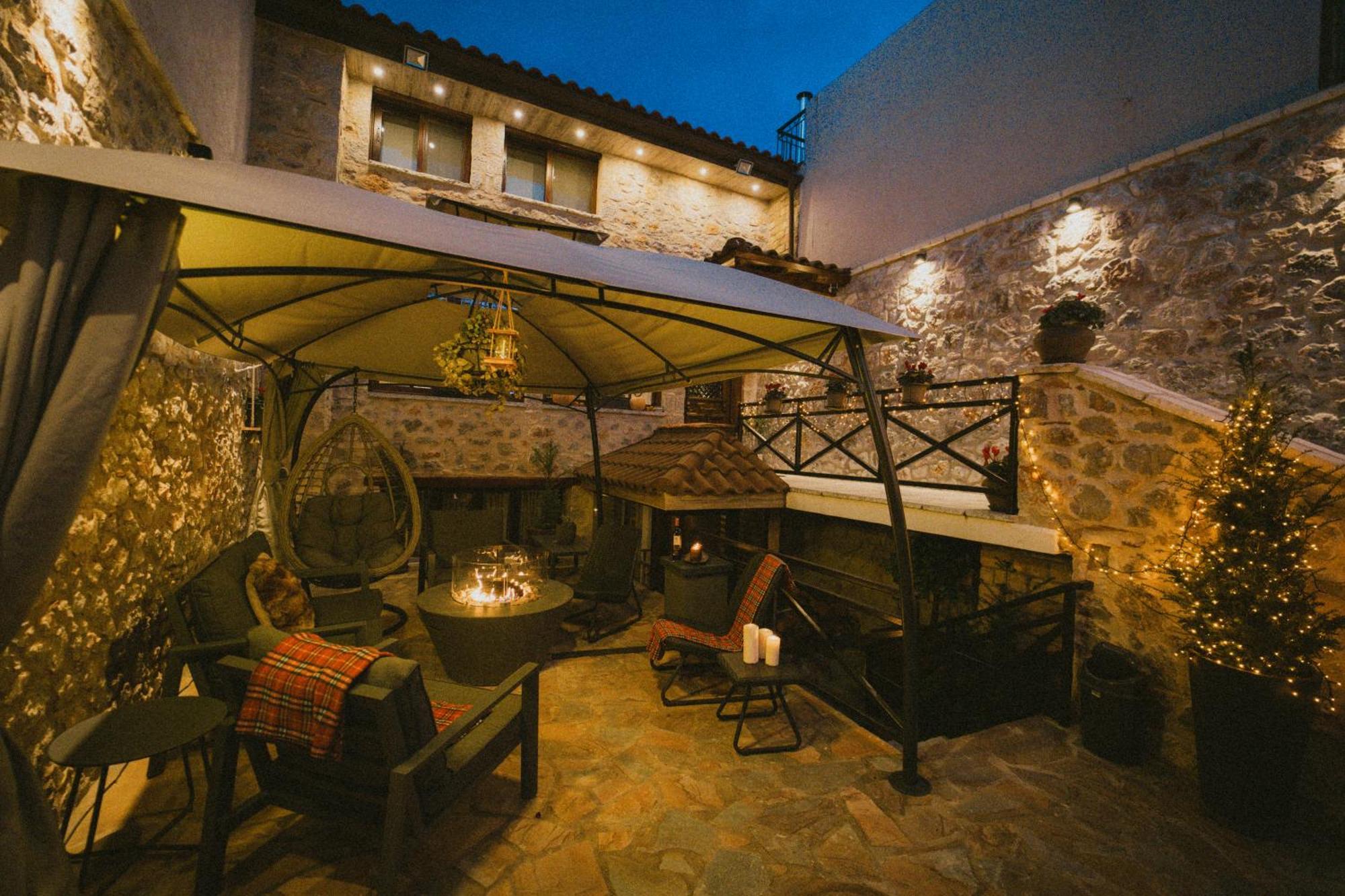 Afanos Guesthouse Arachova Buitenkant foto